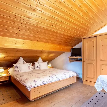 Kuckucksnest Apartman *
